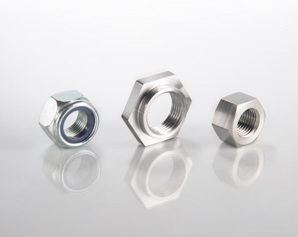 采用 CNC 生產高品質碳鋼鎖緊螺母液壓接頭和高壓軟管接頭