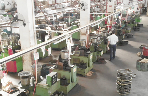 陽昶精密制造生產(chǎn)車間